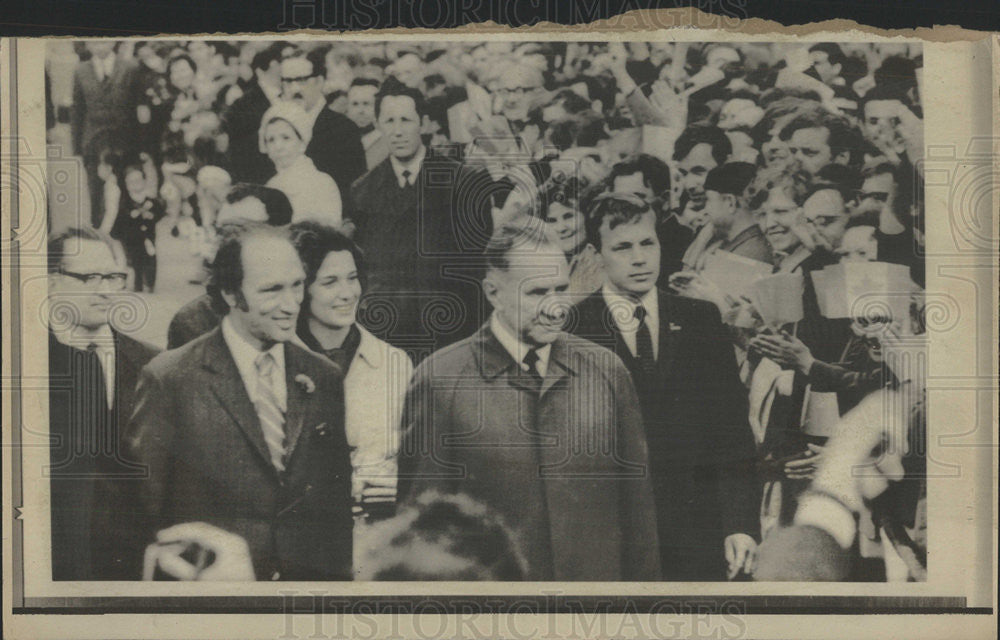 1971 Press Photo Pierre Trudeau &amp; Alexi Kosgin at airport - Historic Images