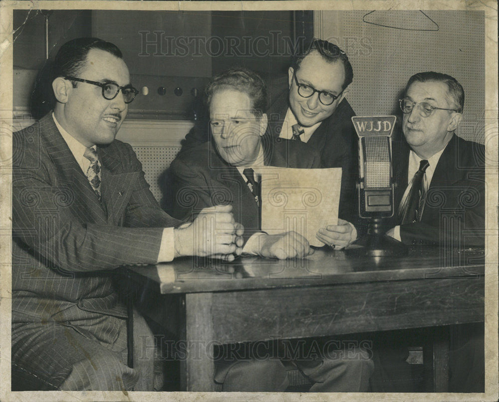 1950 Press Photo Discussion on Public Housing the way to Socialism - Historic Images