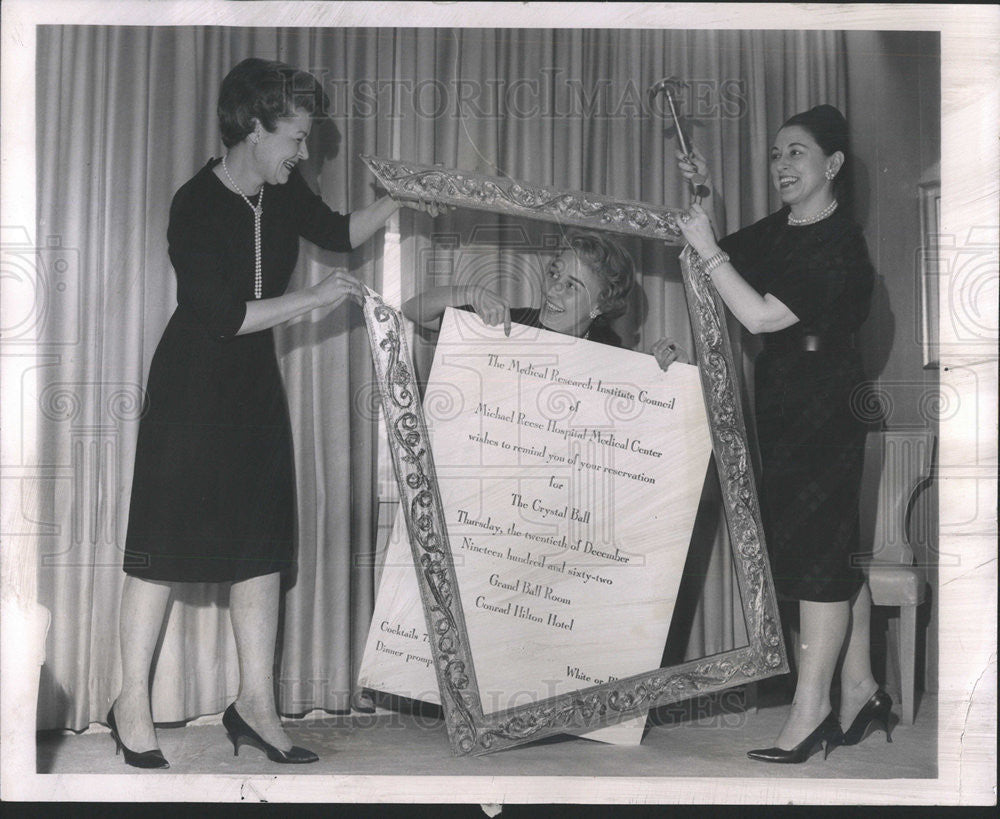 1962 Press Photo Crystal Ball Annual Benefit Medical Research Institute Council - Historic Images