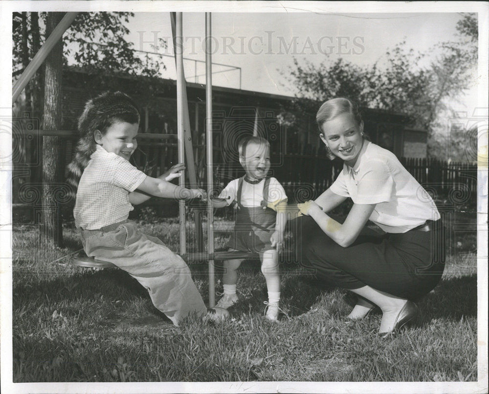 1955 Press Photo Bill Fawley John Anne Nuveen Chairman Fun Fair Chicago Alumni - Historic Images