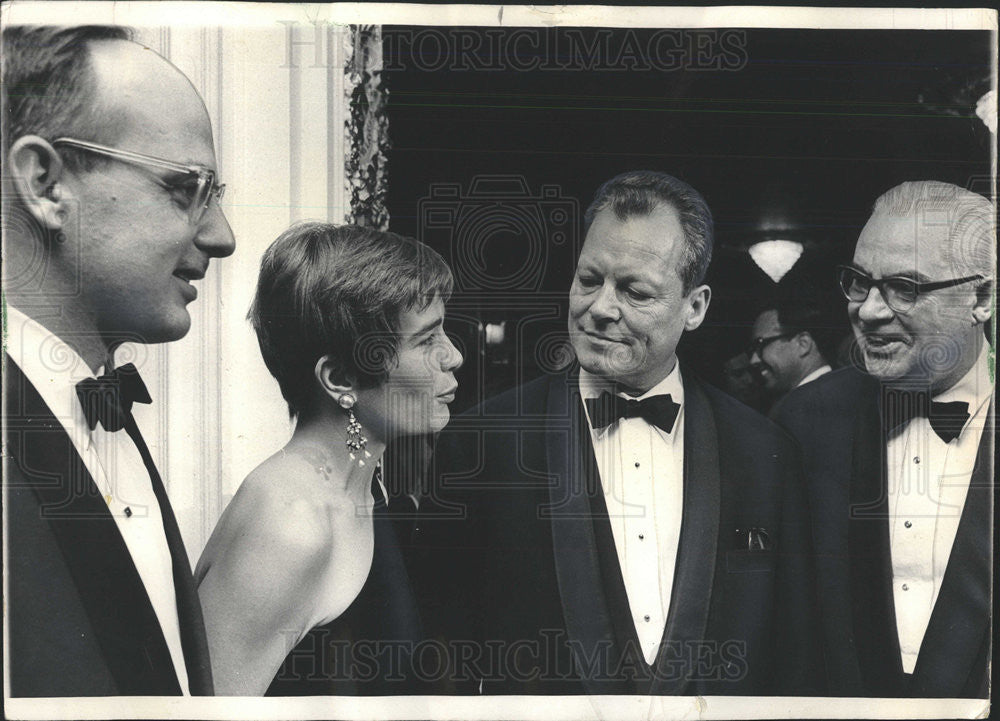 1967 Press Photo Adlai Stevenson,wife Nancy and Willy Brandt - Historic Images