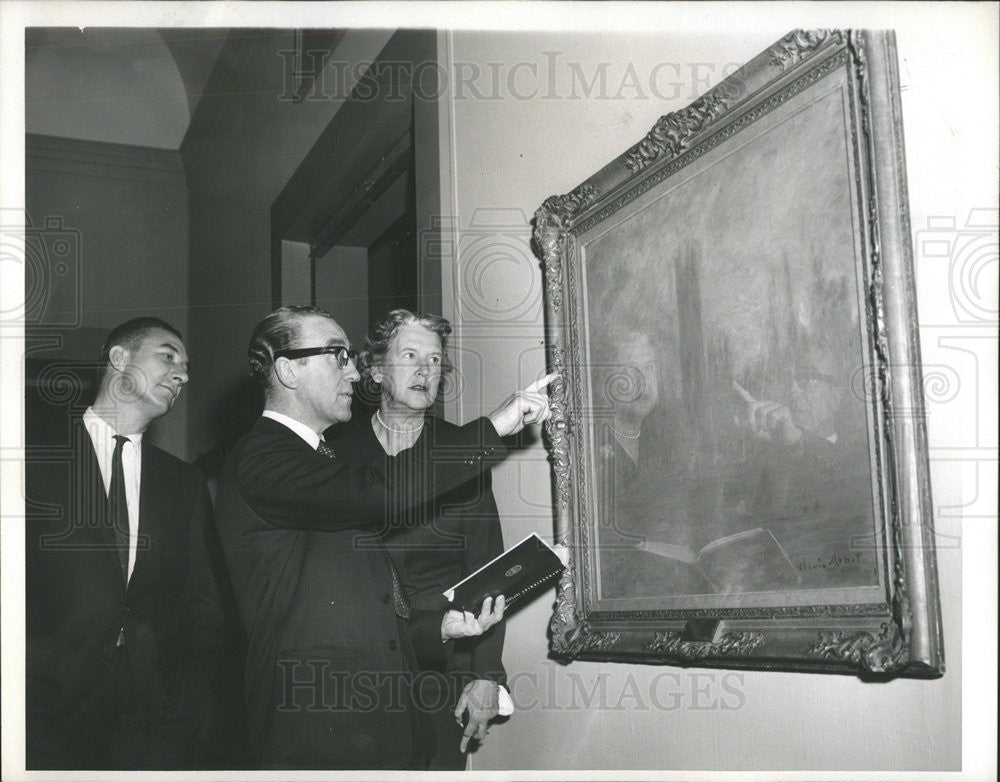 1960 Press Photo Ralph Arvidson, British Gov&#39;t. Officer Tours Art Institute - Historic Images