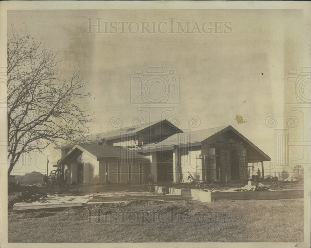 1969 Press Photo Dalyte Morris educator home at Carbondale built - Historic Images