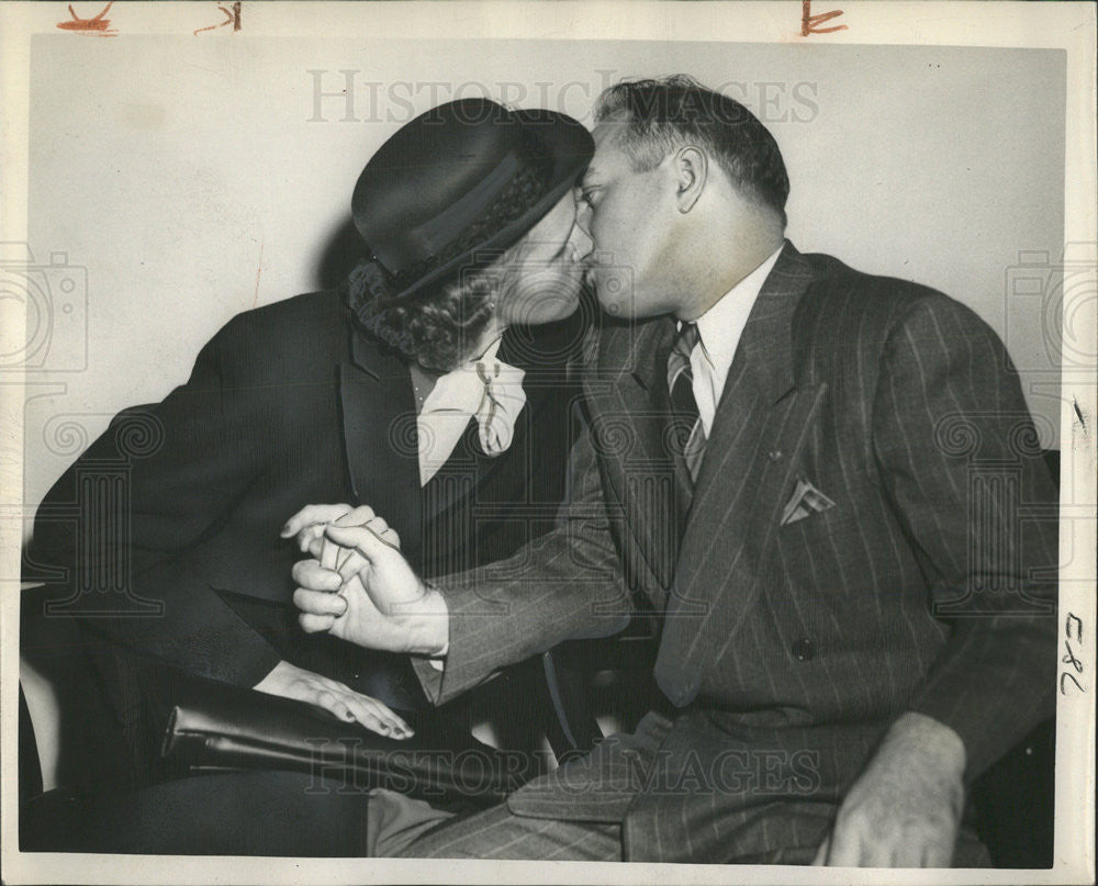 1948 Press Photo GLENN MARSH AUDREY TRIAL - Historic Images