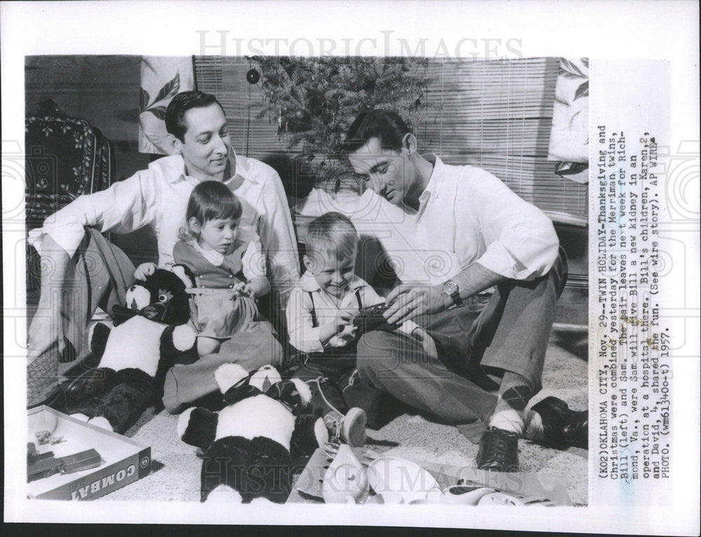 1957 Press Photo Christmas Twin Holiday - Historic Images