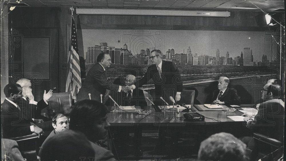 1973 Press Photo MILTON PIKARSKY CHAIRMAN CTA BOARD MAYOR RICHARD - Historic Images