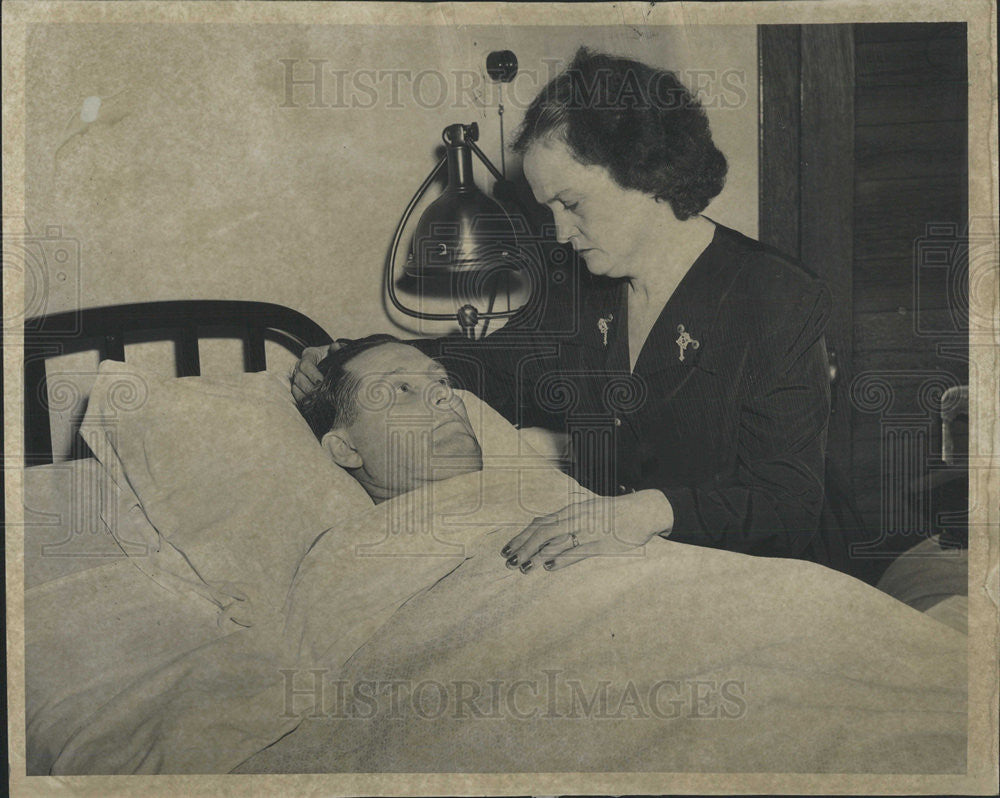 1951 Press Photo MRS. MR. ROBERT NEIMEYER - Historic Images