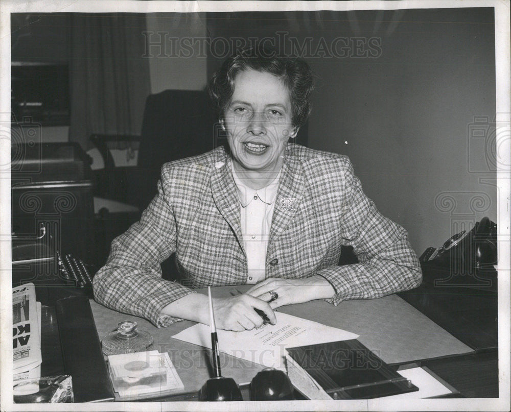 1951 Press Photo Charlote Hagemann, Field Party Editor. - Historic Images