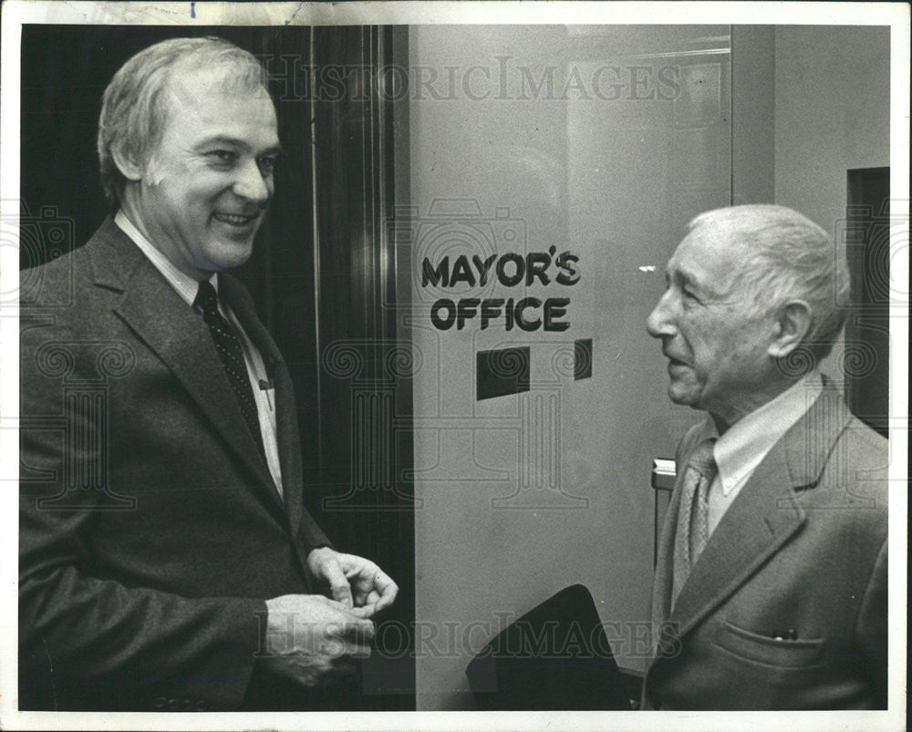 1982 Press Photo John Wilson Will Not Attend Chicago Art Event - Historic Images