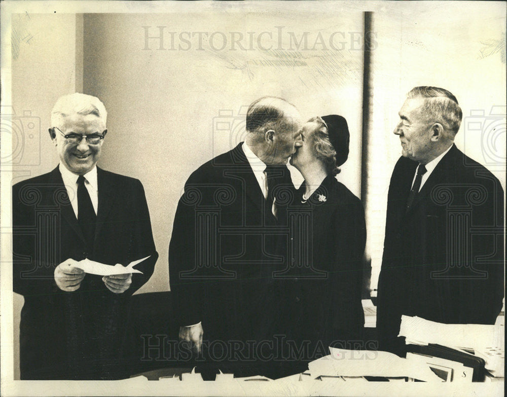 1964 Press Photo Minor K Wilson American Businessman Executive Chicago Illinois - Historic Images