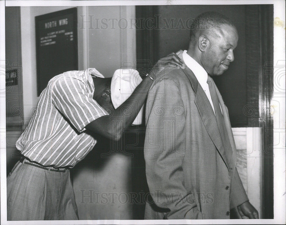 1954 Press Photo HERBERT LOWE DEPUTY MARSHALL LUTHER RAWLINGS - Historic Images