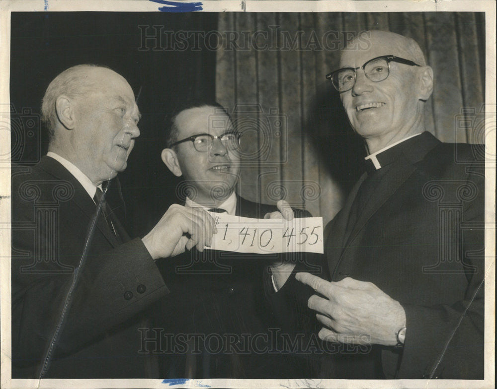 1964 Press Photo Reverend James F. Maguire Chicago City Educator - Historic Images