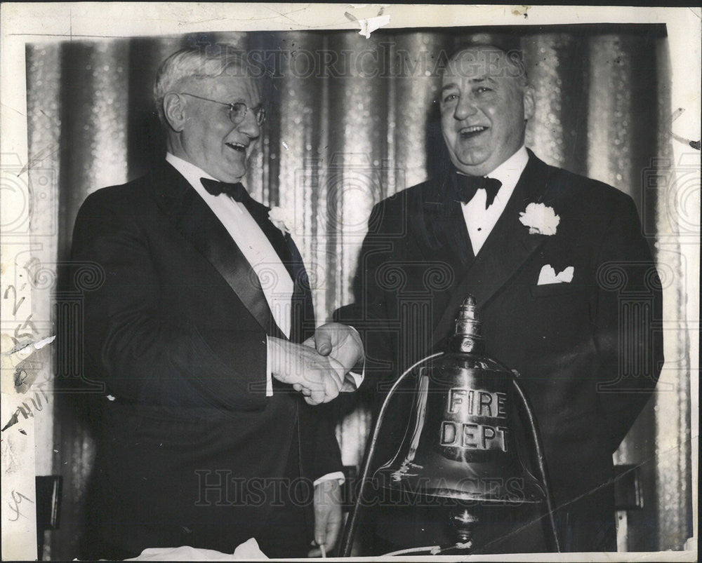1941 Press Photo Dinner Honoring Retired Fire Commissioner Joseph Mackey - Historic Images