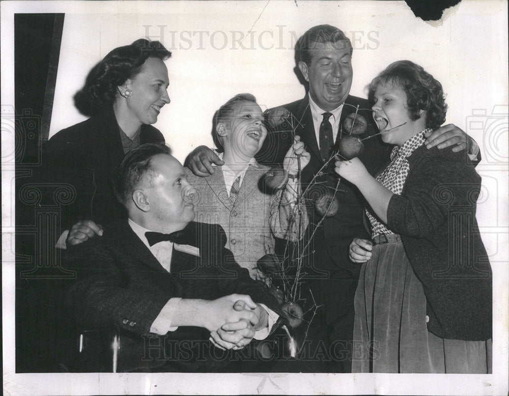 1960 Press Photo Ms Family of the Year 1960 - Historic Images