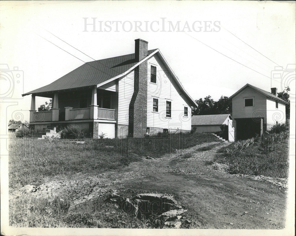 Press Photo Reverend C.E. Newton Home Paris, Illinois - Historic Images