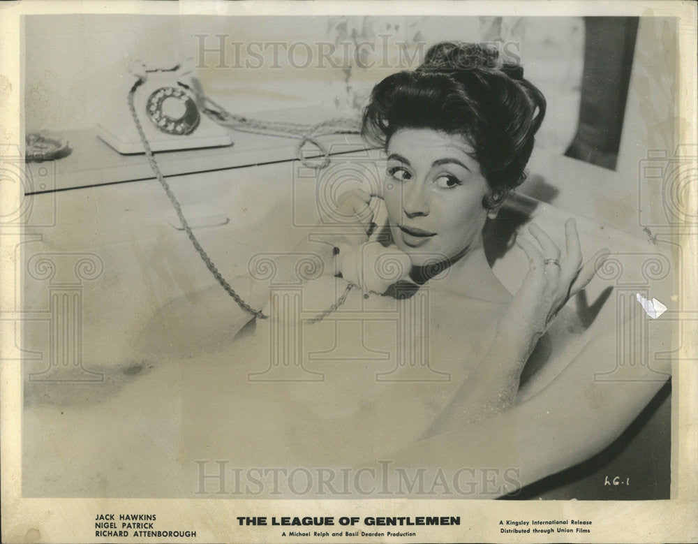 1961 Press Photo Nanette newman the league of gentlemen - Historic Images