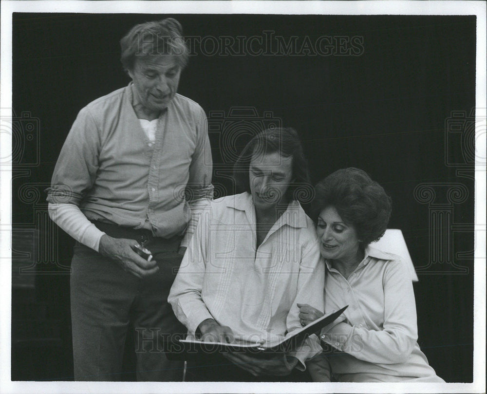 1975 Press Photo Jack Gwillim Marshall Mason Ruby Holbrook Actors - Historic Images