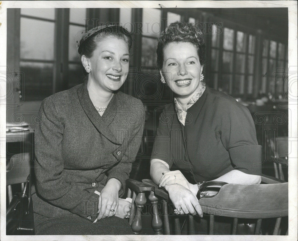 1956 Press Photo Mrs Marvin Mann and Mrs Fred Friedlob American Cancer Society - Historic Images