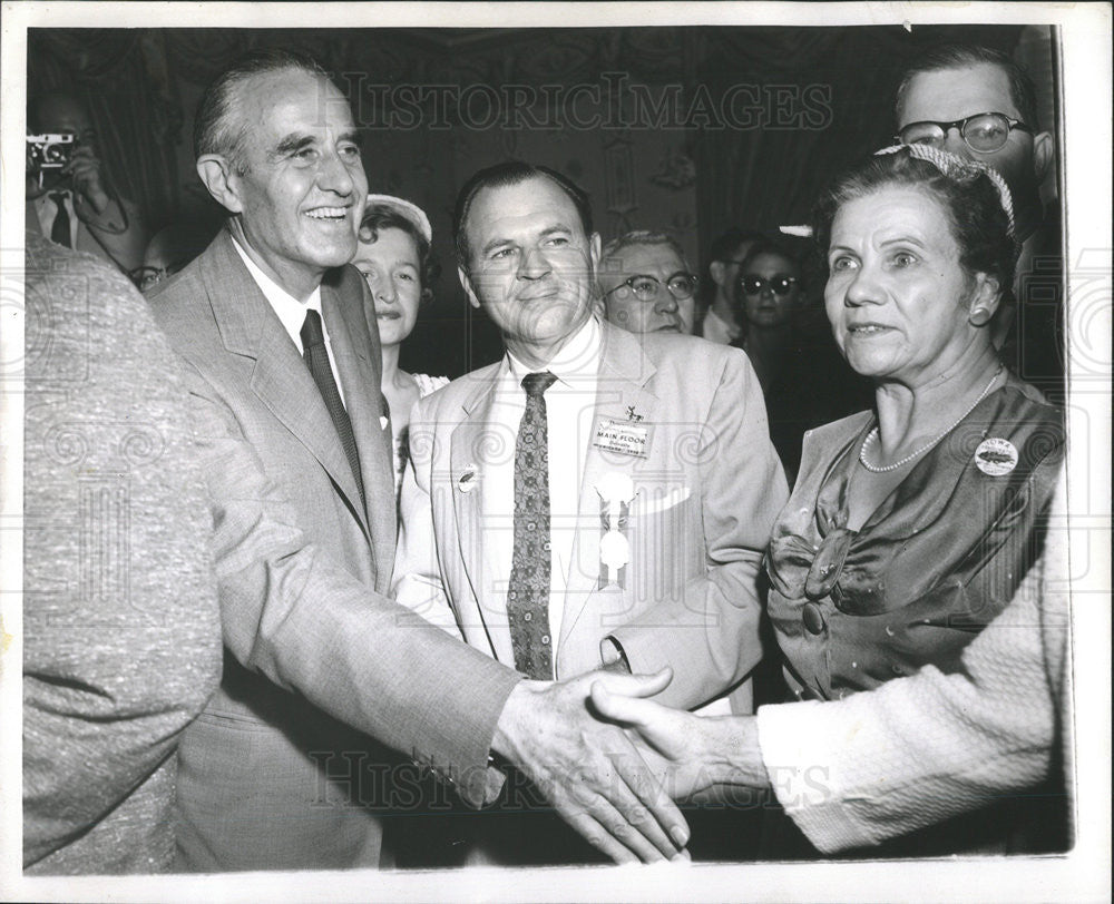 1956 Press Photo Herschel Loveless Delegate Candidate Governor Iowa - Historic Images