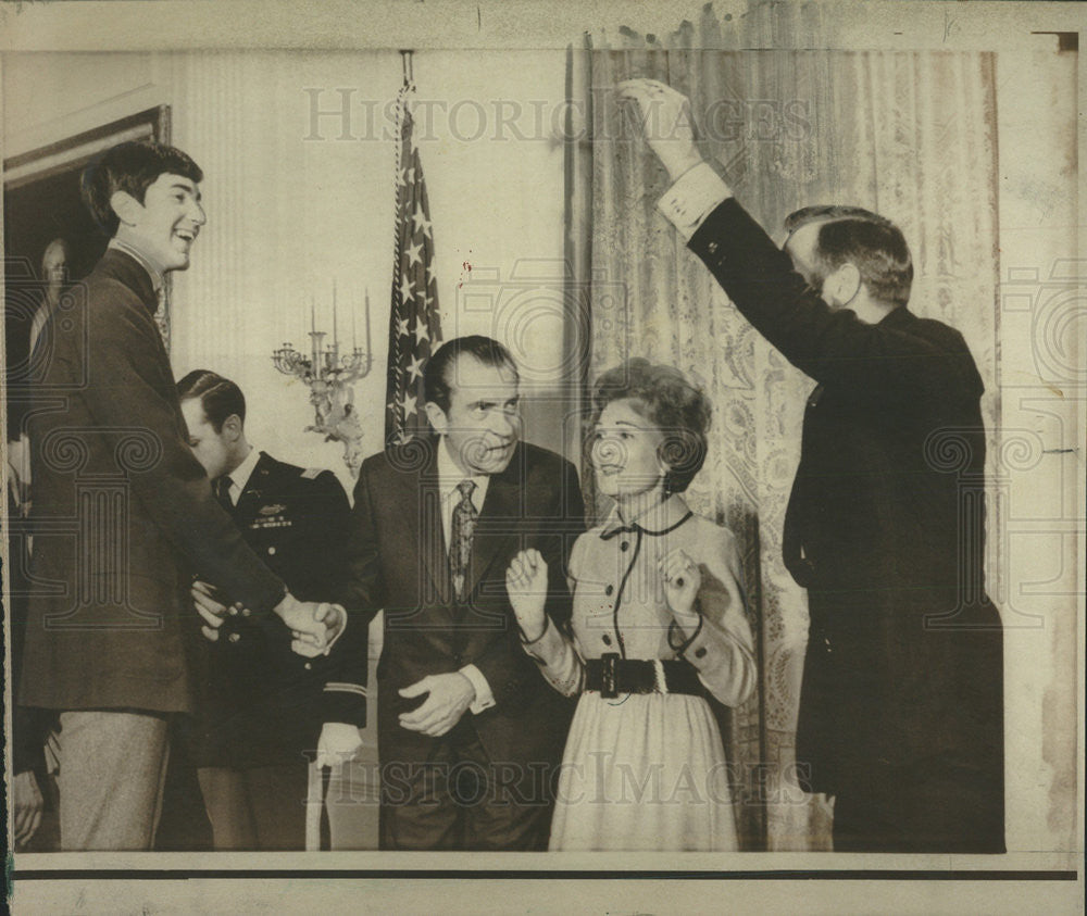 1971 Press Photo President &amp; Mrs. Nixon James Lovell - Historic Images