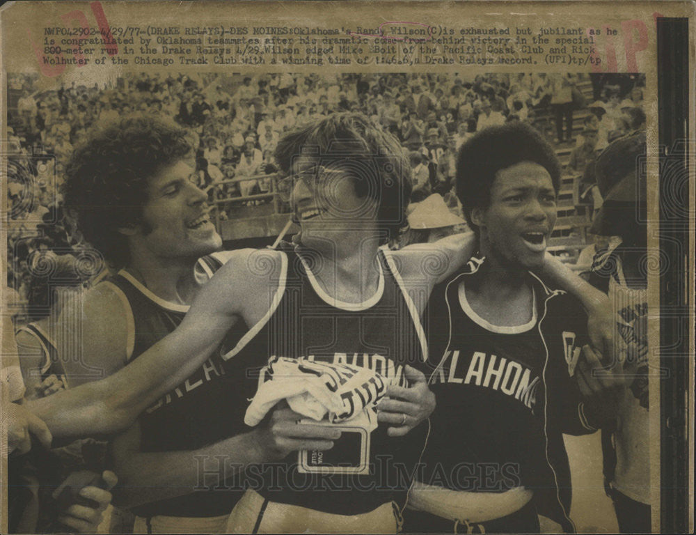 1977 Press Photo Oklahoma Randy Wilson Track Wins 800 Meter Run Drake Relays - Historic Images