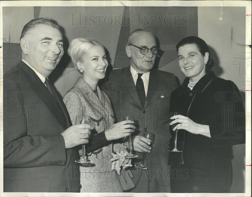 1964 Press Photo  French Consul Jean-Louis Mandereau with others - Historic Images