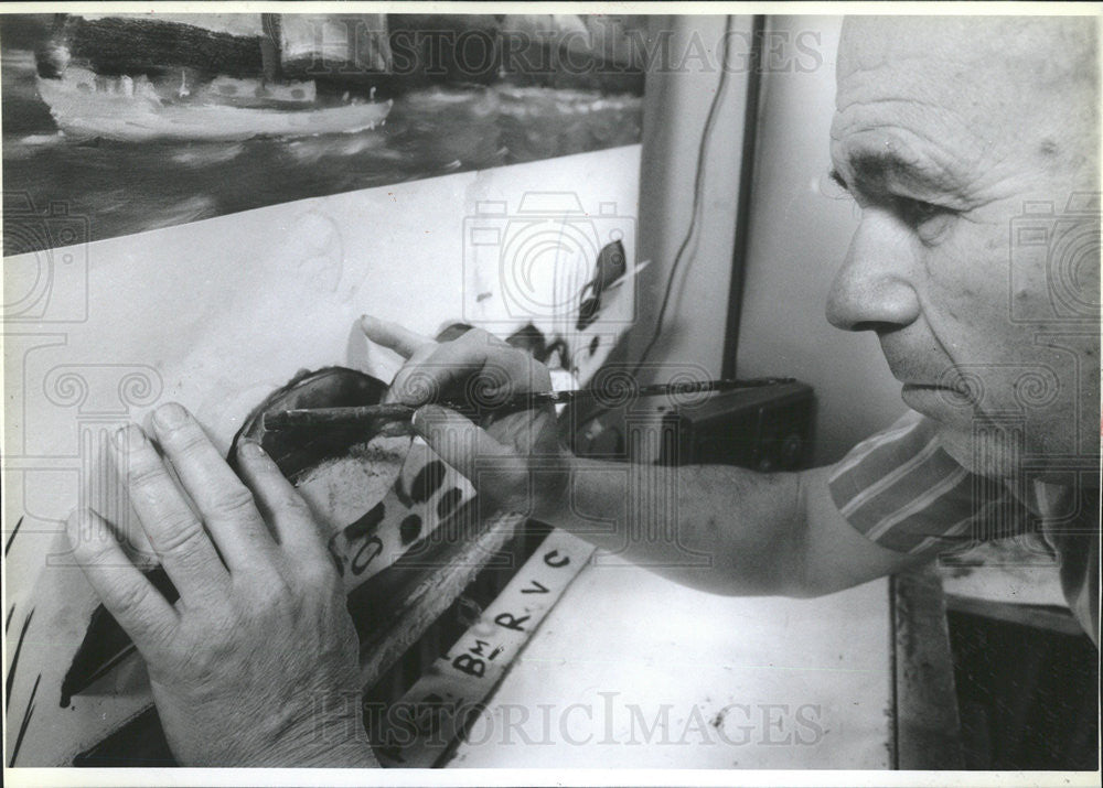 1990 Press Photo Painter Vincente Paratore - Historic Images