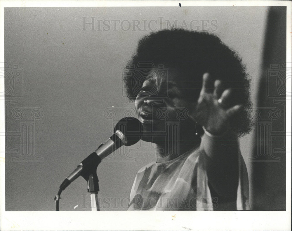1977 Press Photo Geraldine De Haas Chicago Jazz Singer - Historic Images