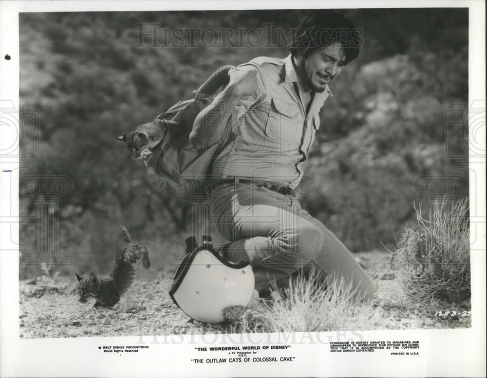 1975 Press Photo Gilbert De La Pena ,actor - Historic Images