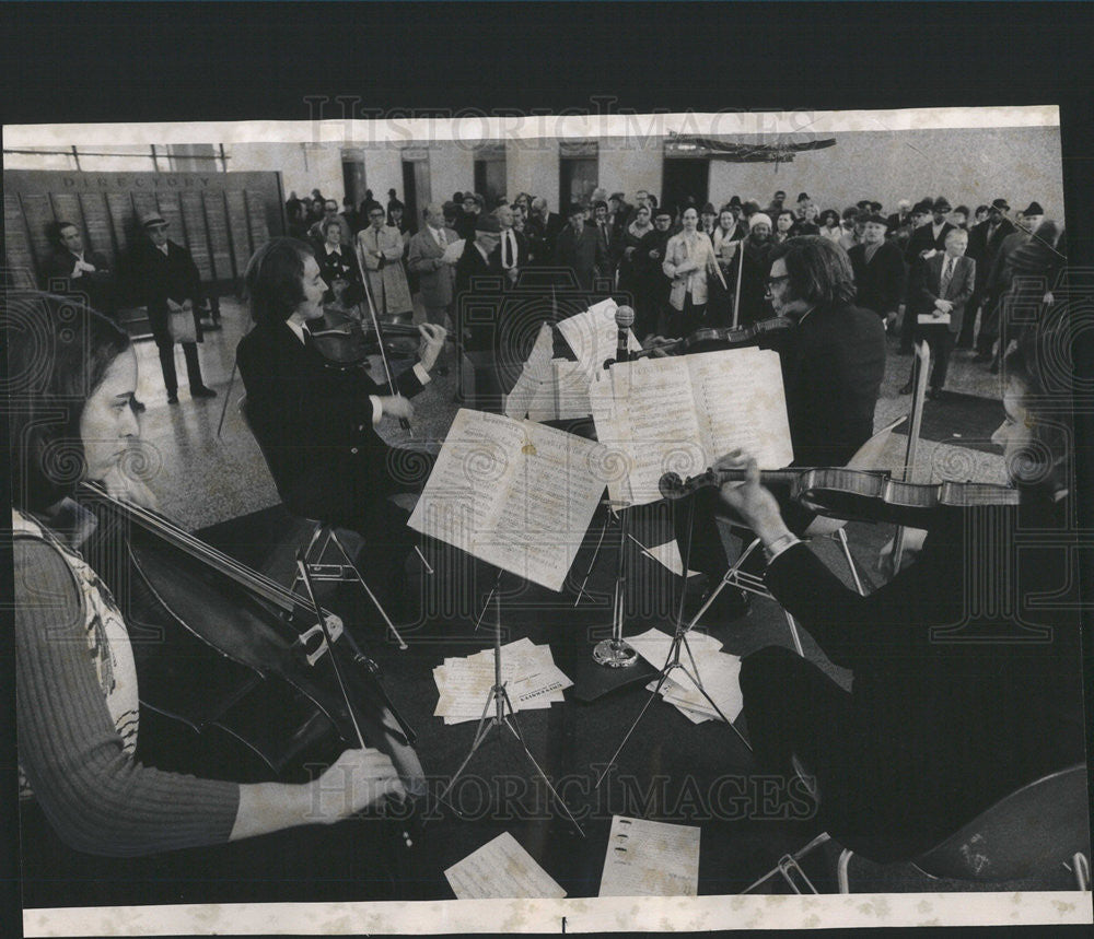 1974 Press Photo Renoir Strings  at Civic Center - Historic Images