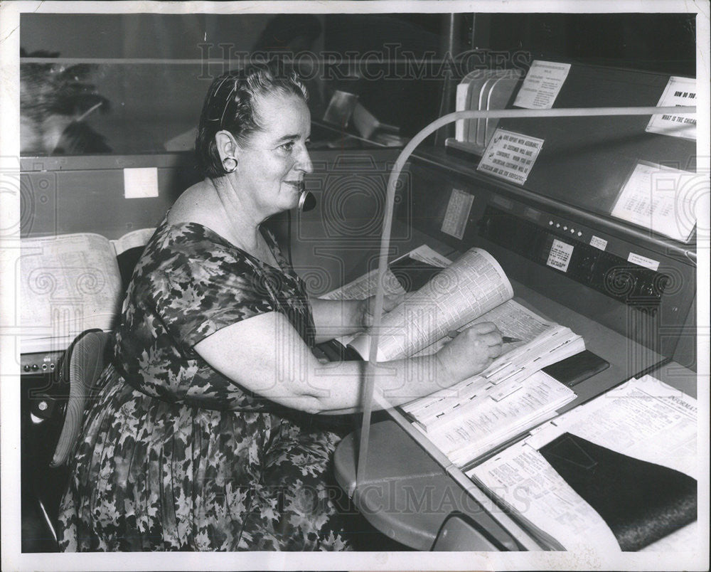 1963 Press Photo Frances Larson Telephone Operator Supervisor - Historic Images