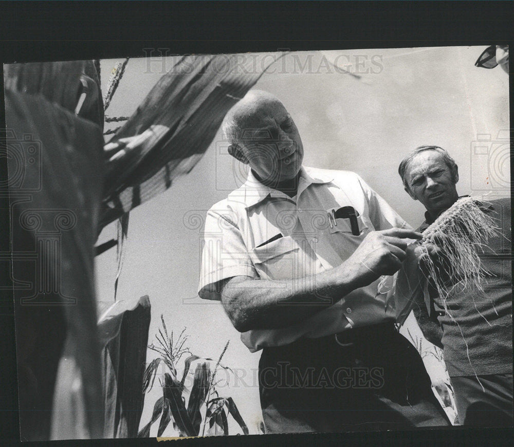 1970 Press Photo Louis Camp Agricultural Research Director - Historic Images