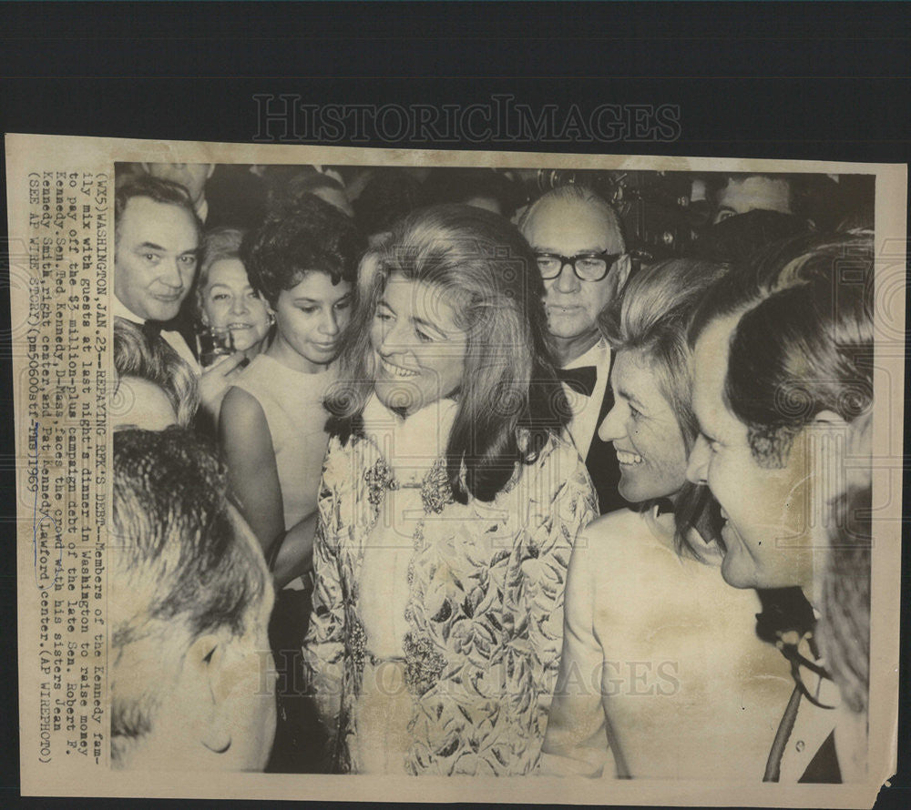 1969 Press Photo Senator Kennedy and sisters Jean and Pat - Historic Images