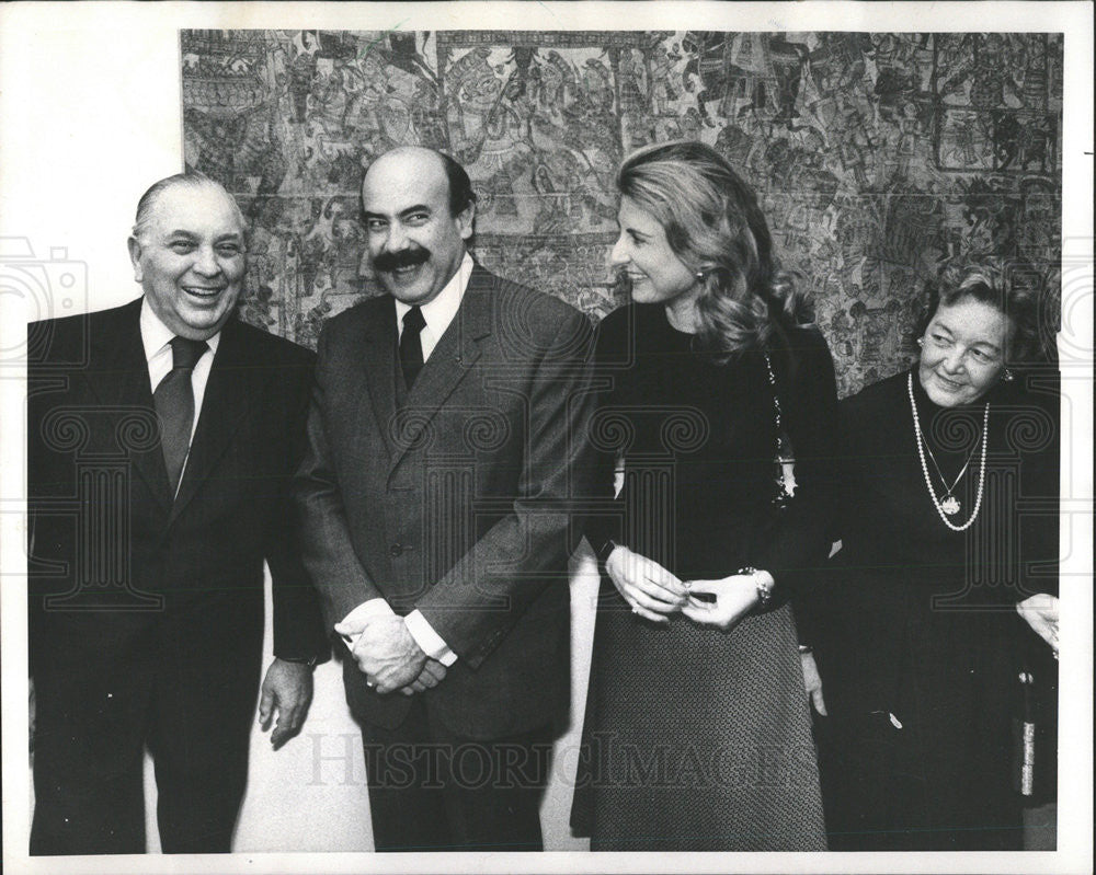 1975 Press Photo DR. JOSE DE OLLOQUI MEXICAN AMBASSADOR U.S. WIFE MAYOR RICHARD - Historic Images