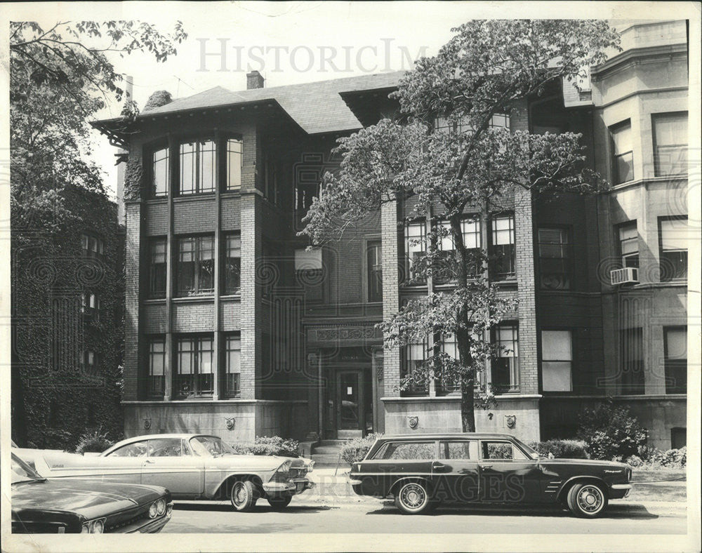 1963 Press Photo Judge Walter La Buy Aldine Chicago Apartment Building - Historic Images