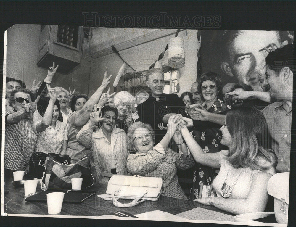 1975 Press Photo REV. FRANCIS X. LAWLOR REPUBLICAN CONGRESSIONAL - Historic Images