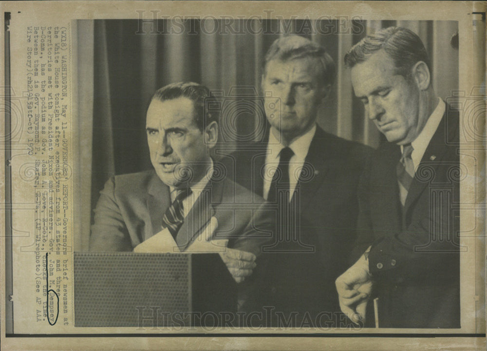 1970 Press Photo Gov. John Dempsey Governors White House - Historic Images