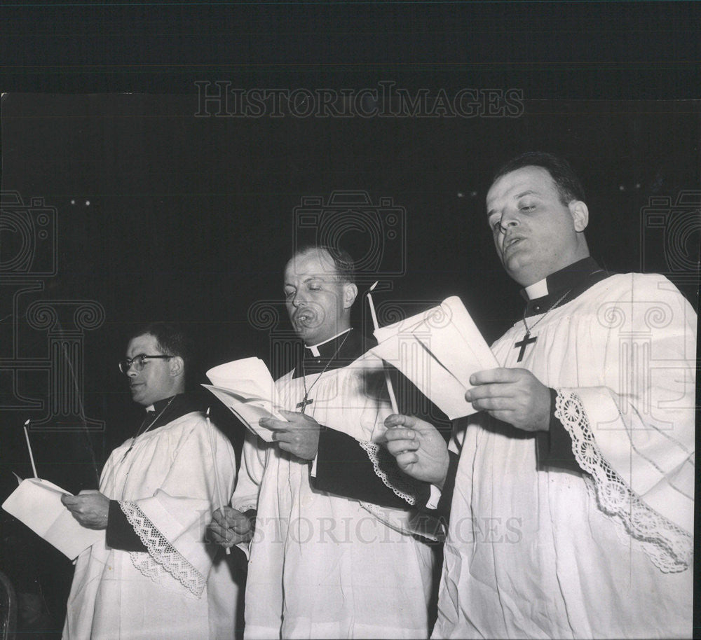 1963 Press Photo Rev Robert McGlinn John Greeley Leo Mahon Roman Catholic Priest - Historic Images