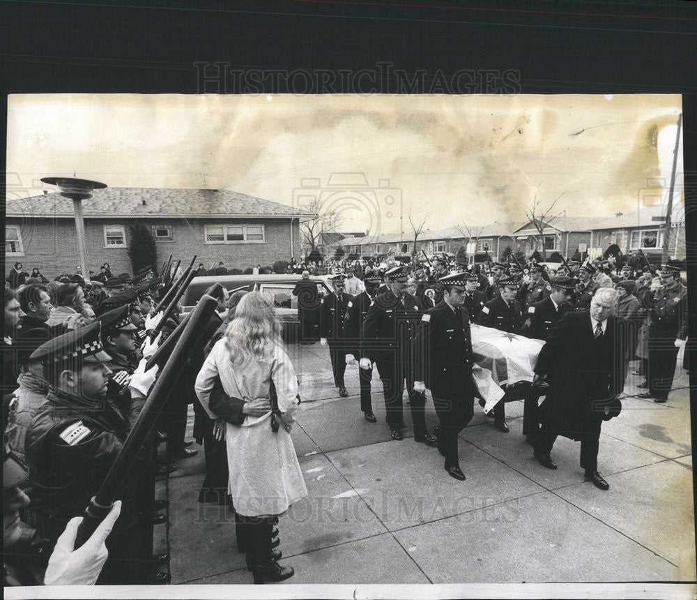 1974 Press Photo Farewell To Police Comrade Harl Meister with honors. - Historic Images