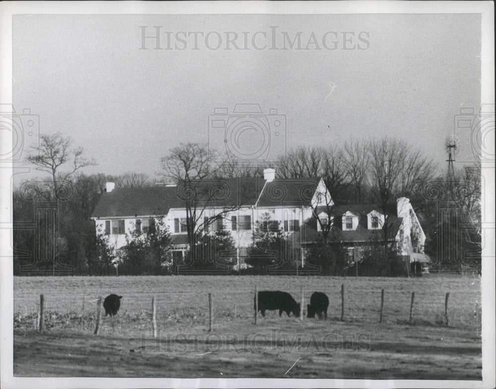 1957 Press Photo General view of President Eisenhower&#39;s 496-Acre Gettysburg farm - Historic Images