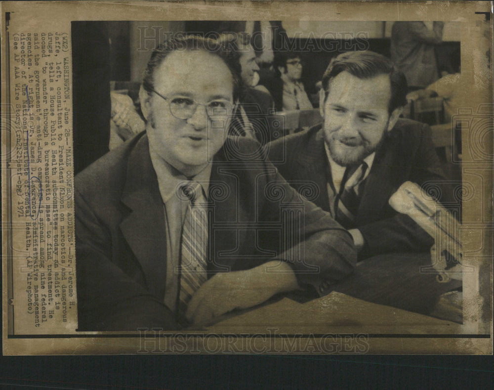 1971 Press Photo Dr James Lawrence National Institute of Mental Health Director - Historic Images