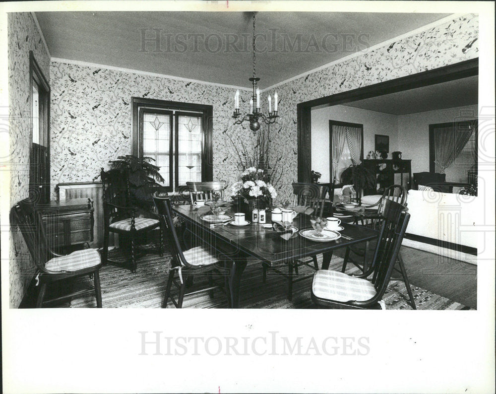 1982 Press Photo Interior Dining Room In Apartment Of Designer Jeffrey Lawrence - Historic Images