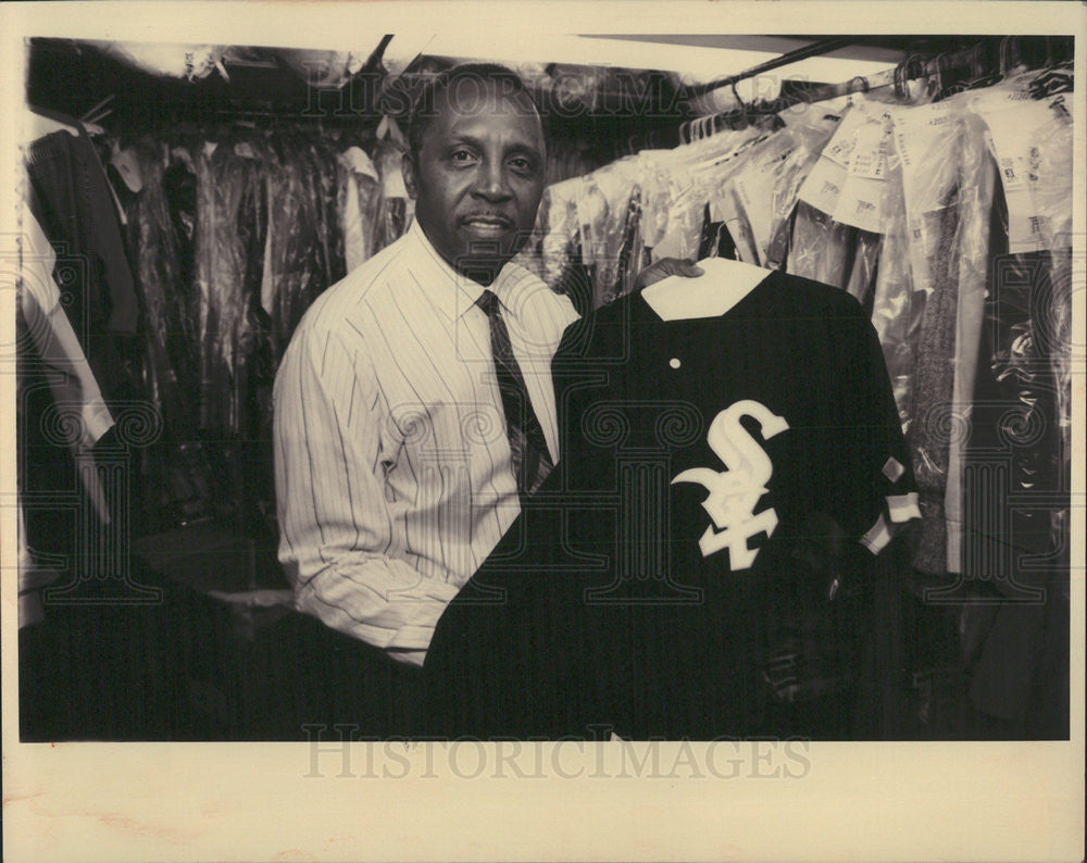 1993 Press Photo Joseph Caldwell Employee - Historic Images