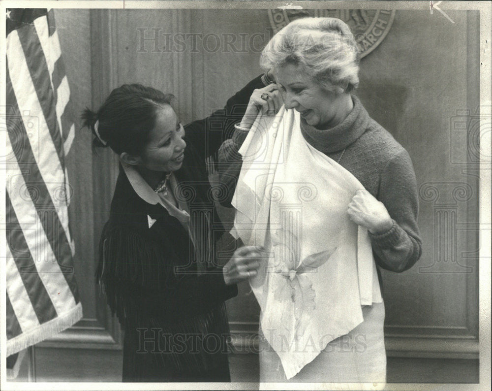 Press Photo Jane Byrne Mayor Designer Noriko - Historic Images