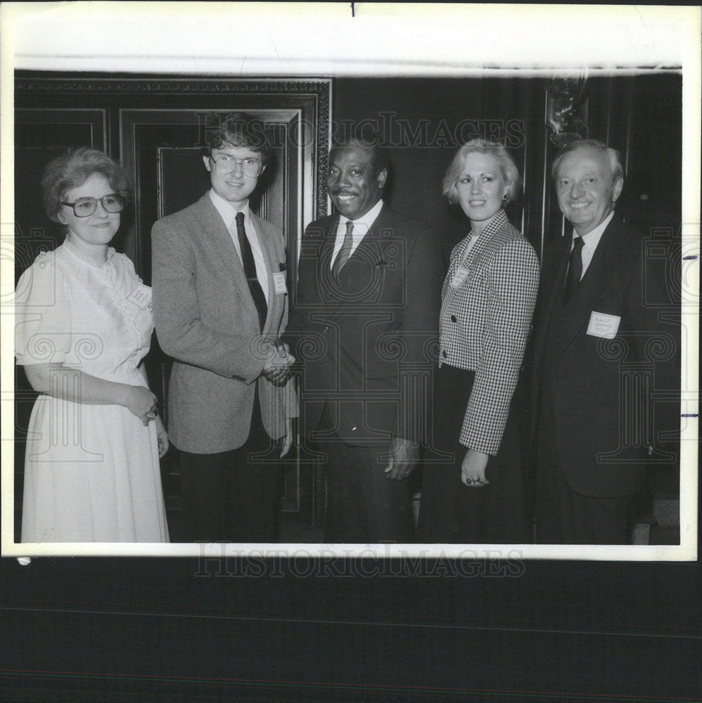 1985 Press Photo Chicago School Supt. Manford Byrd - Historic Images