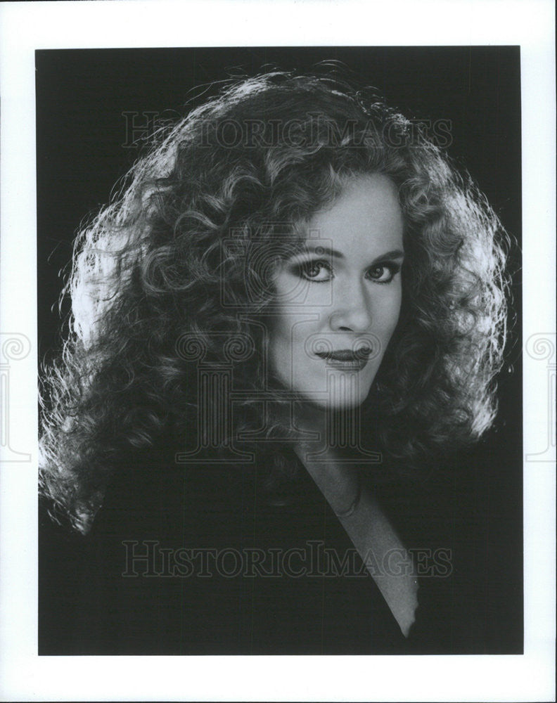 1991 Press Photo Barbara Daniels Singer - Historic Images
