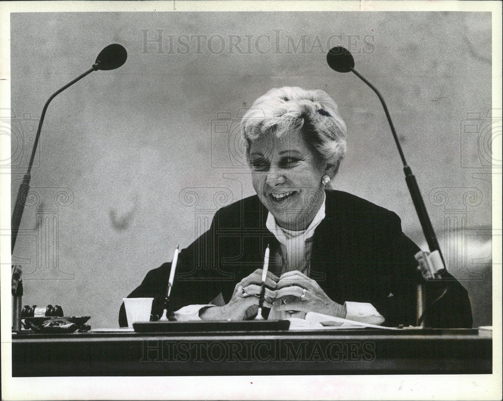 1983 Press Photo Mayor Byrne City Council - Historic Images