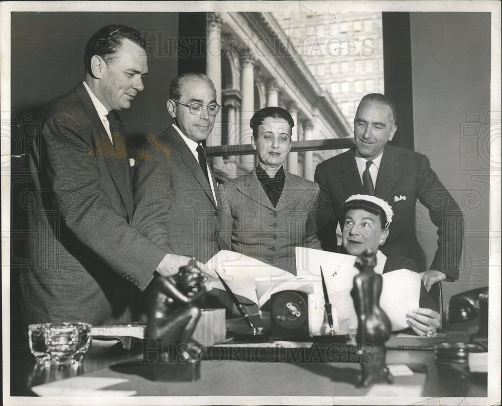 1955 Press Photo Arnold Maremont American Royalty Socialite Chicago Illinois - Historic Images