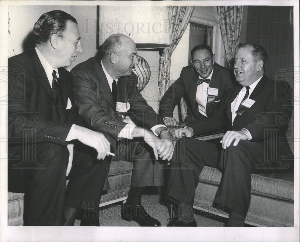 1962 Press Photo John A. Henry and Neil C. Russell at the Insurance Com. Meeting - Historic Images