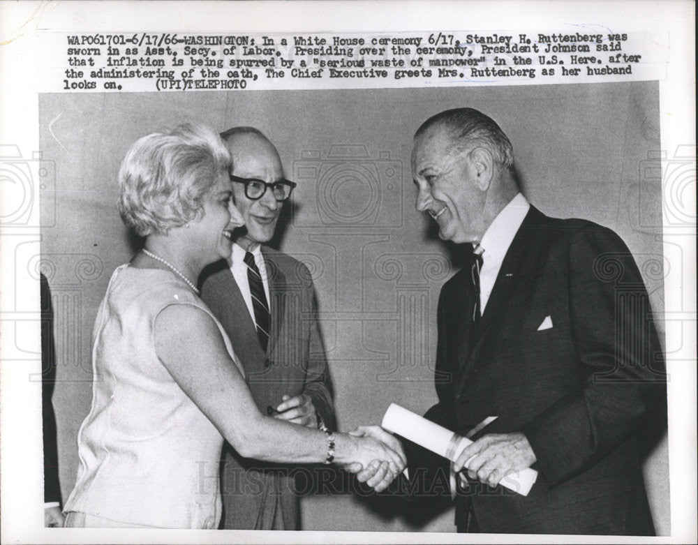 1966 Press Photo Stanley Ruttenberg Sworn In As Asst Secretary Of Labor - Historic Images